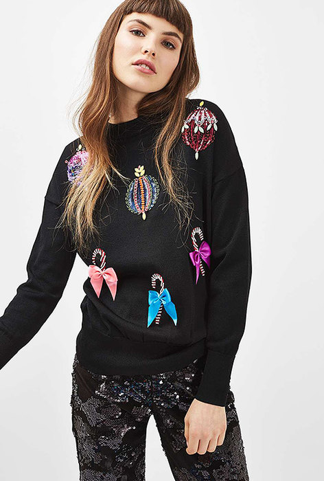 12 недорогих новогодних свитеров, которые стоит купить прямо сейчас