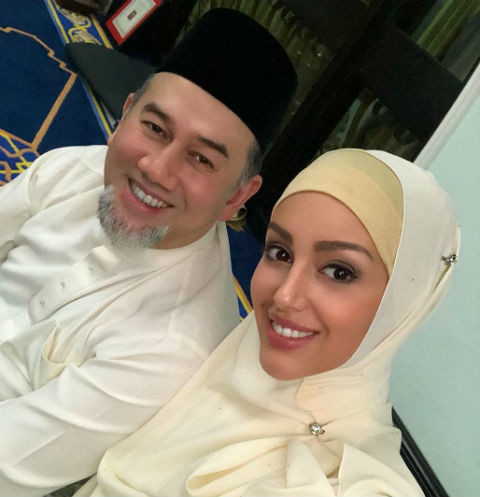 Бывший король Малайзии сожалеет о свадьбе с Оксаной Воеводиной