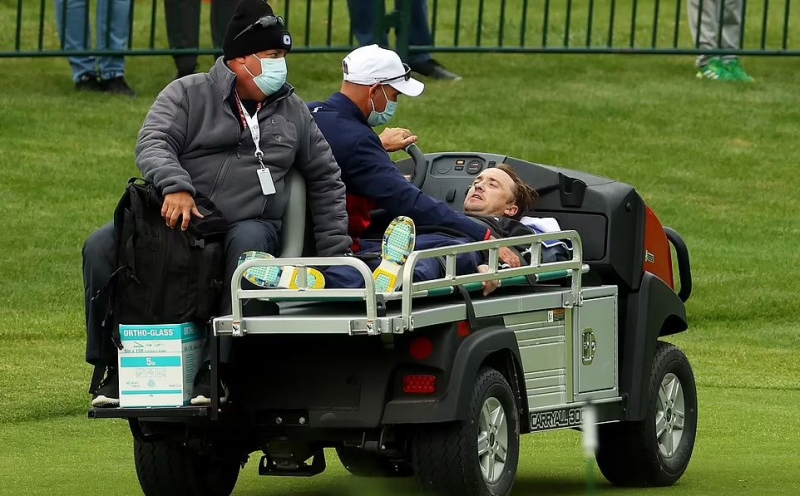 Тому Фелтону стало плохо во время игры в гольф